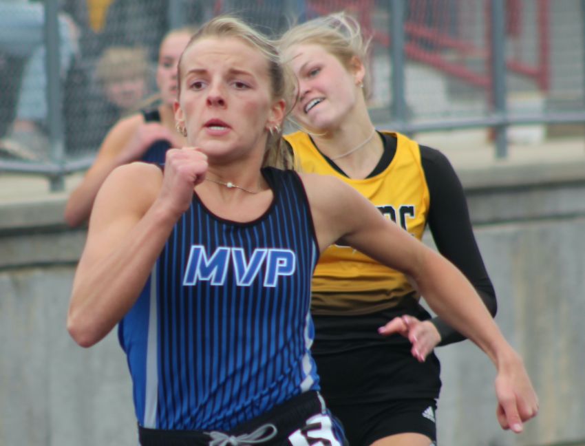 Berkeley Engelland paces Mount Vernon/Plankinton to title at Wagner Invitational 