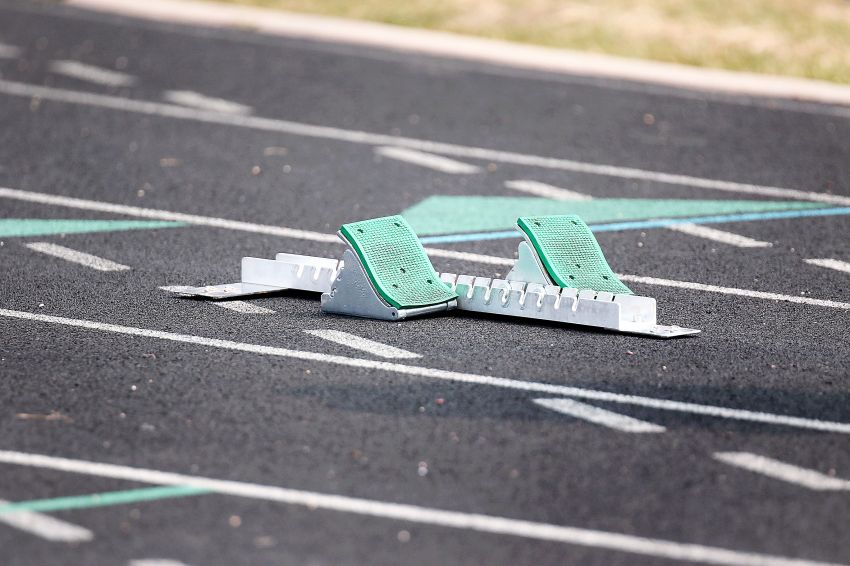 Hanson sweeps team titles at Don Diede Relays