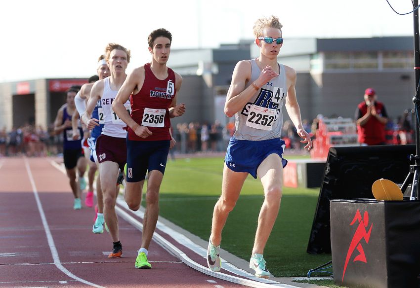 Simeon Birnbaum breaks Brooks PR Invitational record in the two-mile run