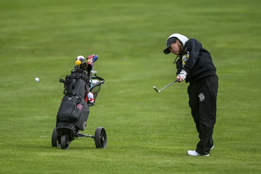 Little Wound's Jaida Jacobs captures Lakota Nation Invitational girls golf title, Pine Ridge wins team championship  