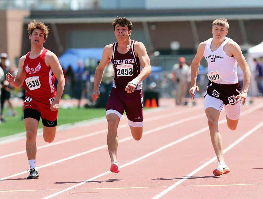 Spearfish's Jaden Guthmiller sets school, meet records at Howard Wood Dakota Relays