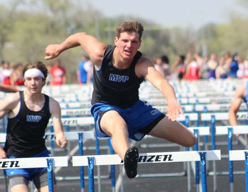 Mount Vernon/Plankinton boys win SESD track and field meet 