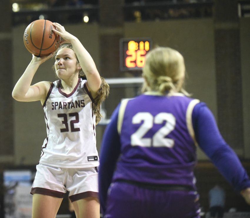 Team White defeats Team Blue at South Dakota all-star girls basketball game 