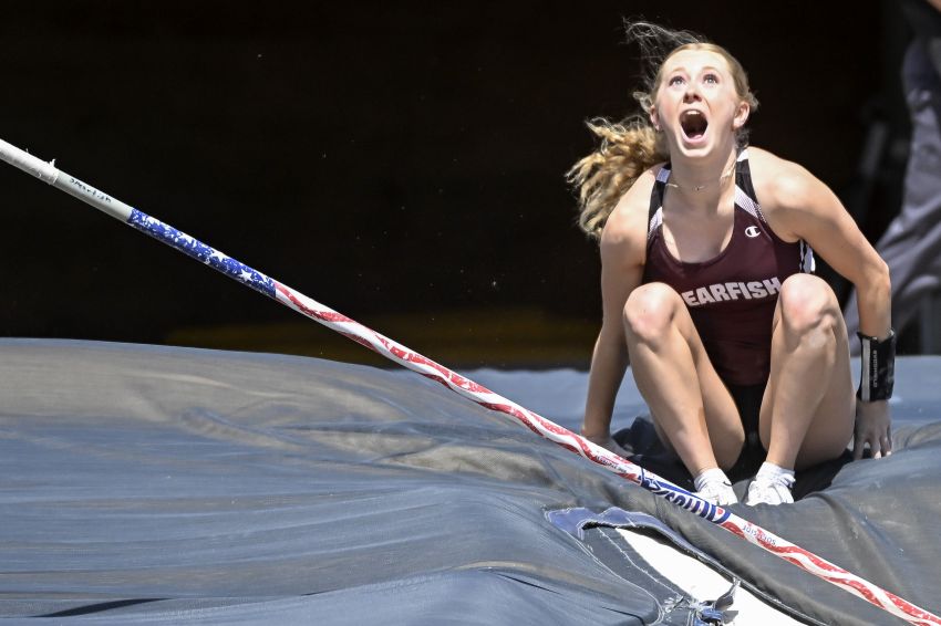 Stepping up at the right time, Spearfish's Ratzsch sits atop Class AA pole vault rankings heading to state