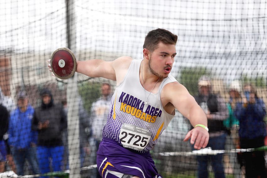 Kadoka Area's Lincoln Koehn battles windy conditions, conference foes to win Class B discus title 