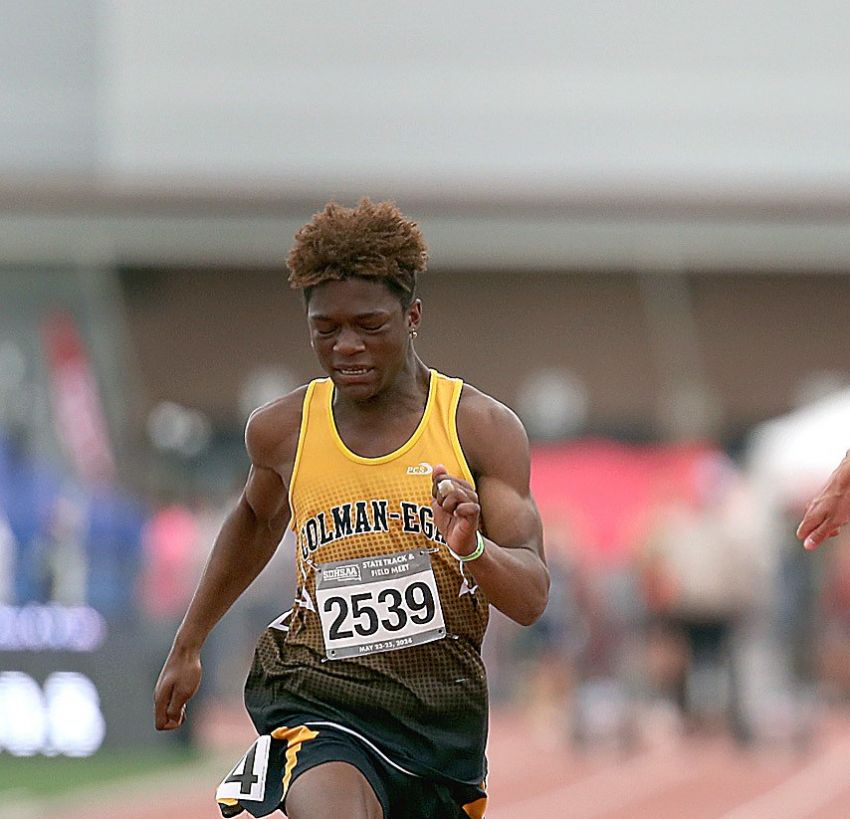 Colman-Egan's Christopher Lee wins 100-meter dash at Jesse James meet