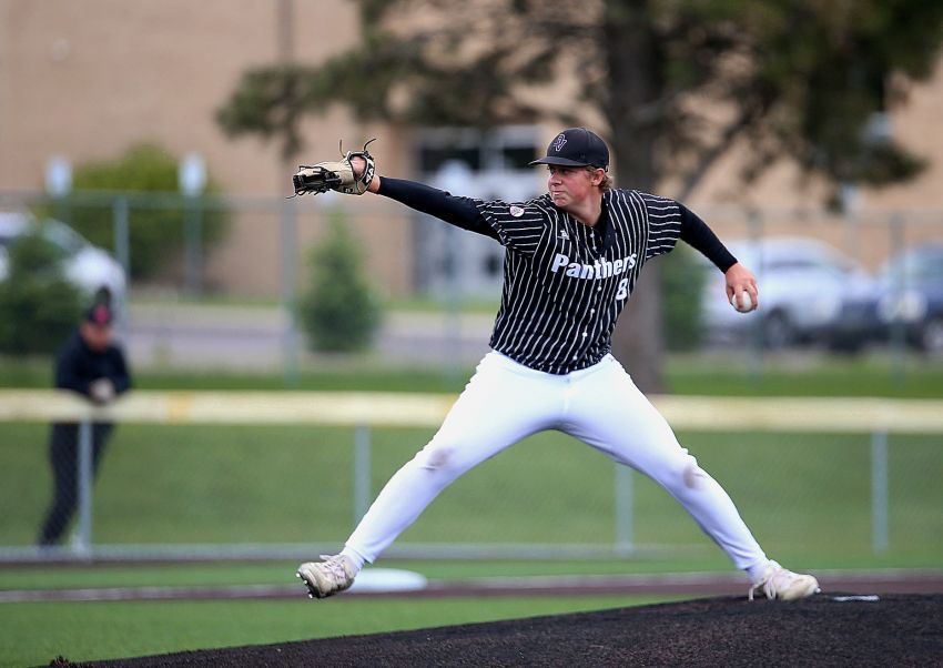 May 27 State B High School Baseball Roundup - Dakota Valley tops Winner/Colome, advances to Class B state championship