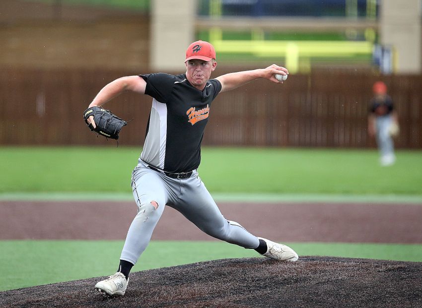 Luke Koepsell's complete-game performance sends Howard into Class B semifinals 