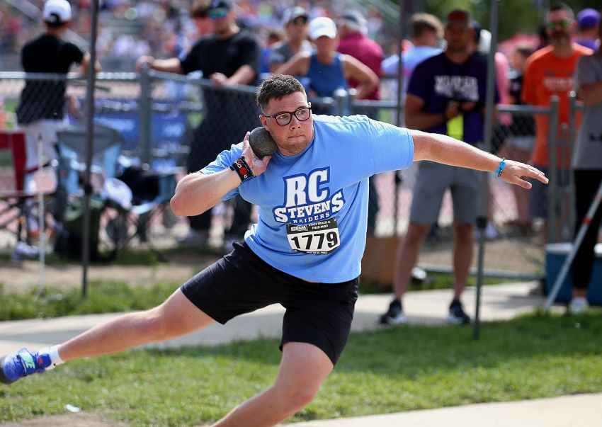 Rapid City Stevens' Elias Gillen closes out Raider career with first-place finish in Class AA shot put