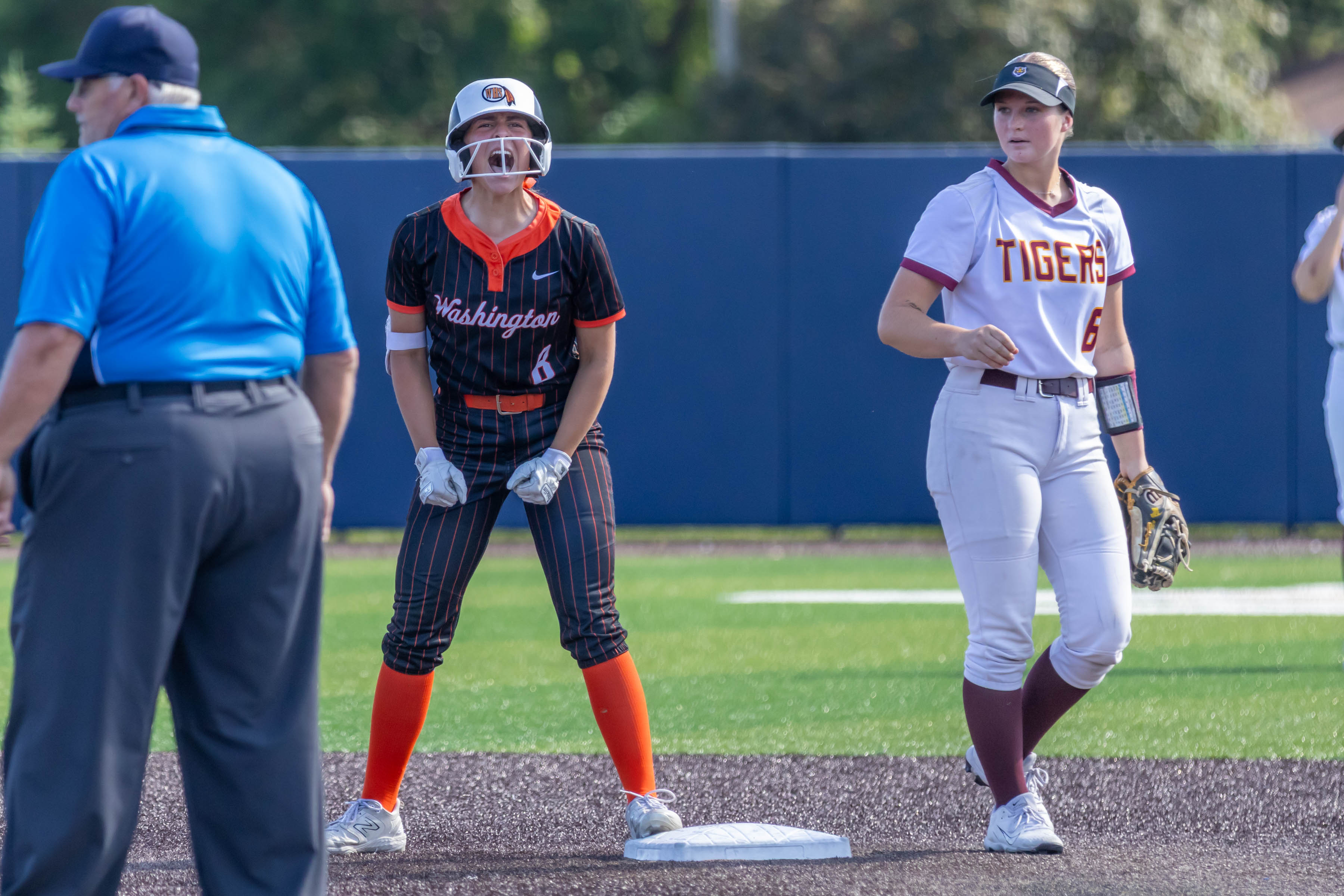 PHOTO GALLERY: Class AA State Softball - Sioux Falls Washington vs Harrisburg