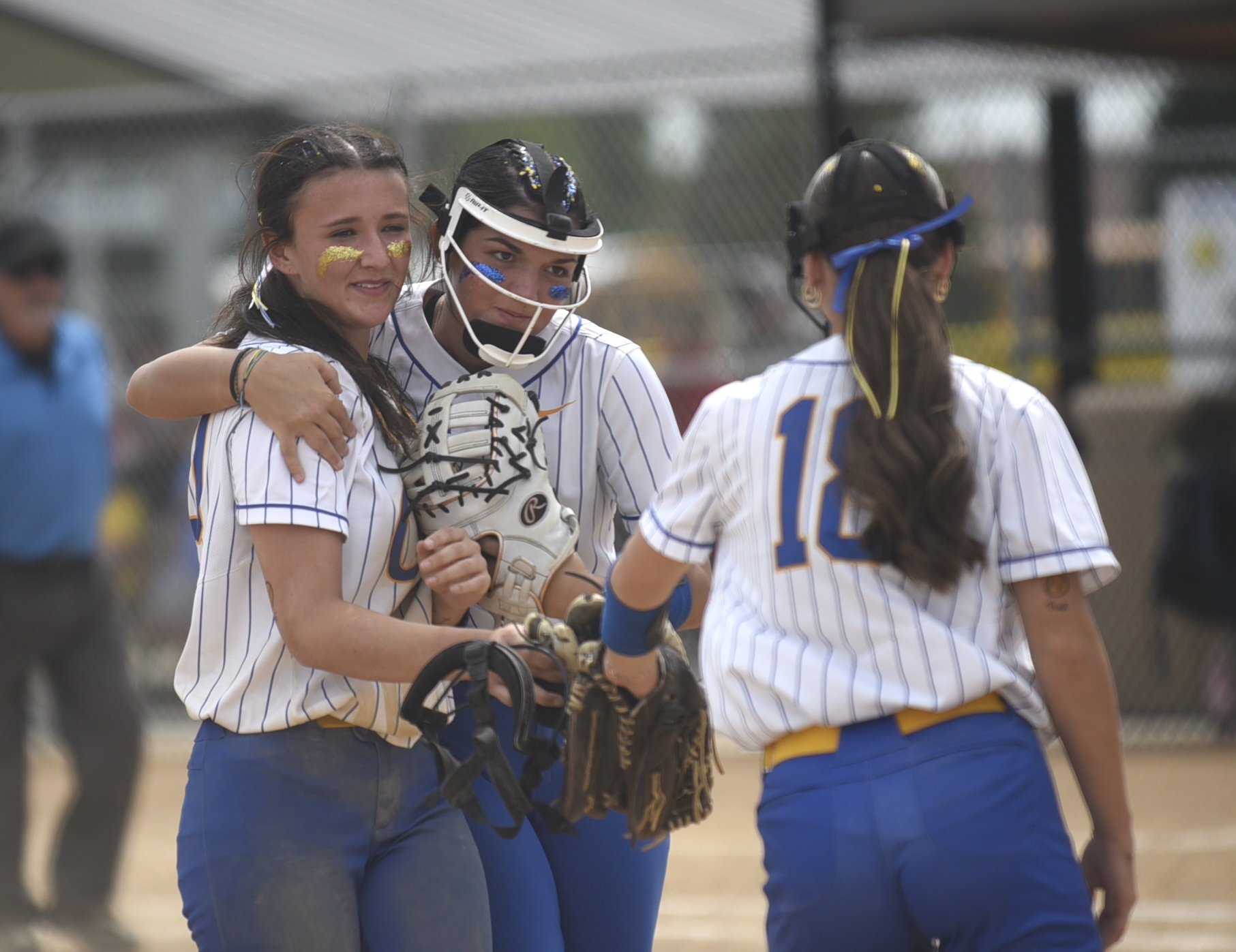 PHOTO GALLERY: State B - 3rd place - Mobridge-Pollock vs Alcester-Hudson 