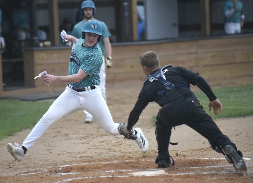 June 12 Amateur Baseball Roundup - Dimock-Emery walks off Mitchell Aces in extra innings 
