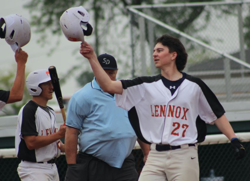 June 17 Amateur Baseball Roundup - Lennox earns two wins at Sunshine League vs. Cornbelt League Showdown 