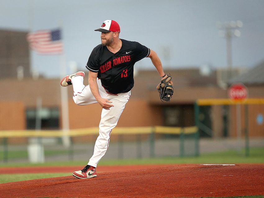 June 27 Amateur Baseball Roundup - Platte Killer Tomatoes clip Parkston Devil Rays in Sunshine League action 