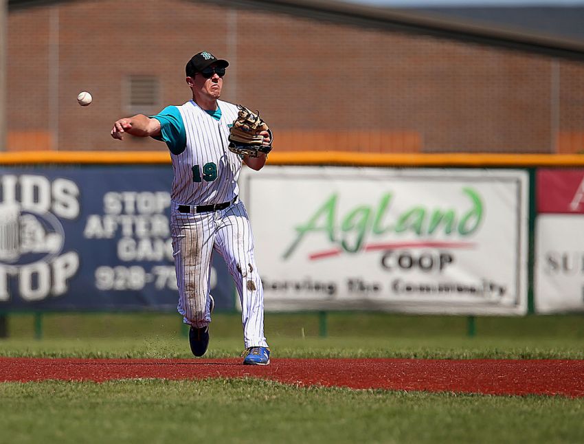 Class B South Dakota state amateur tournament bids per district