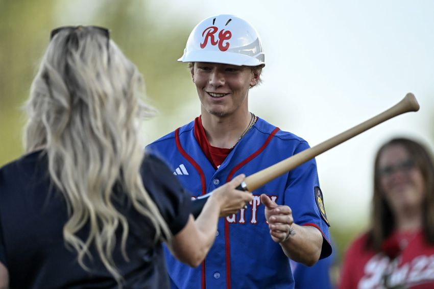 Hardhats’ Aiden Roberts awarded inaugural Clint Sargent Scholarship, scholarship to recognize Post 22 and Mitchell baseball players in honor of Sioux Falls attorney