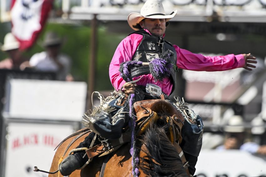 Thayne the latest Elshere making a name for himself on the Pro Rodeo Circuit