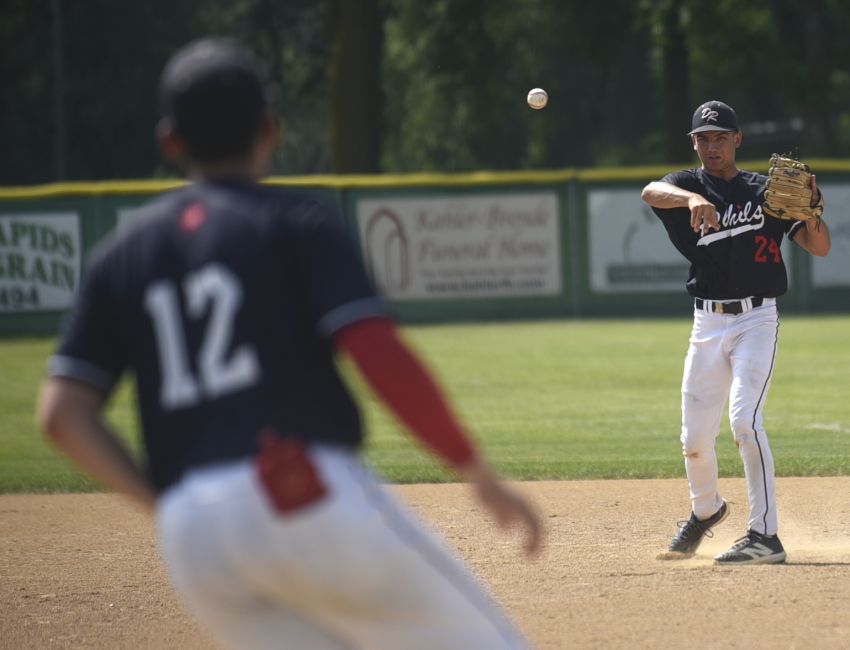 Aug. 3 State B Legion Roundup - Dell Rapids survives extra-inning battle with Parkston