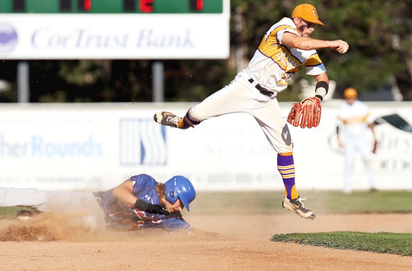 Aug. 3 Amateur Baseball Roundup - Madison racks up 12 hits in win over Gold Sox