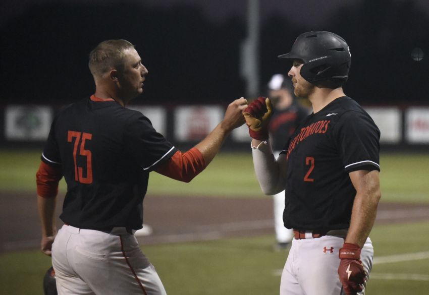Platte puts away Four Corners, moves on to quarterfinals with Castlewood