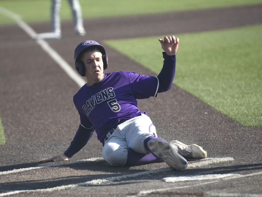 Castlewood rolls past Eastern Dakota League foe Clark, advances to quarterfinals 