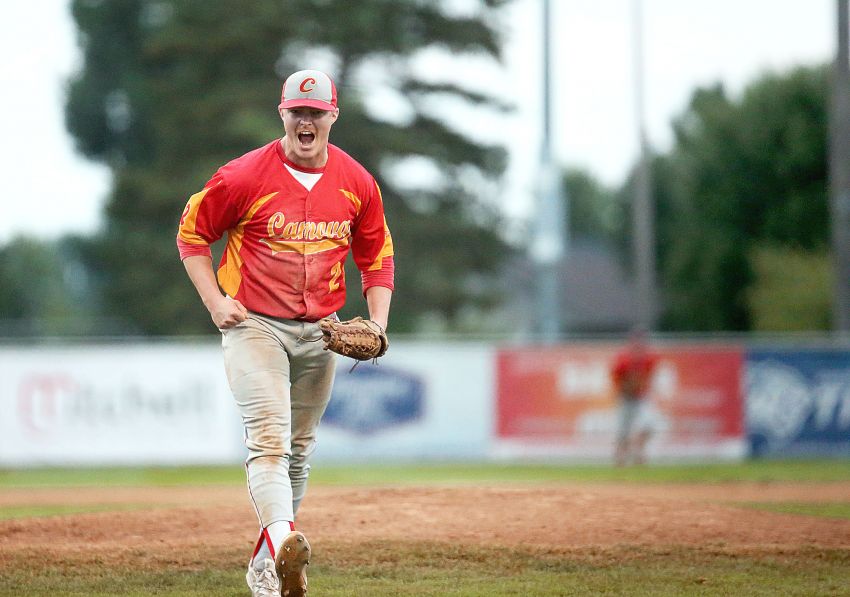 Canova Gang hold off late rally, advances to State B quarterfinals