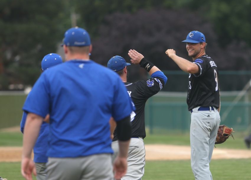 Derek Graesser's complete-game performance sends Winner/Colome into Class B quarterfinals