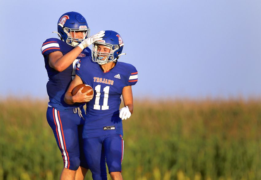 Aug. 18 Football Roundup - Parkston piles up 453 total yards in season-opening victory 