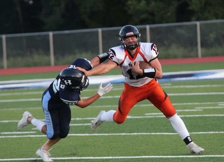 Taiden Hoyer tosses three touchdowns, Howard pitches shutout in opener 