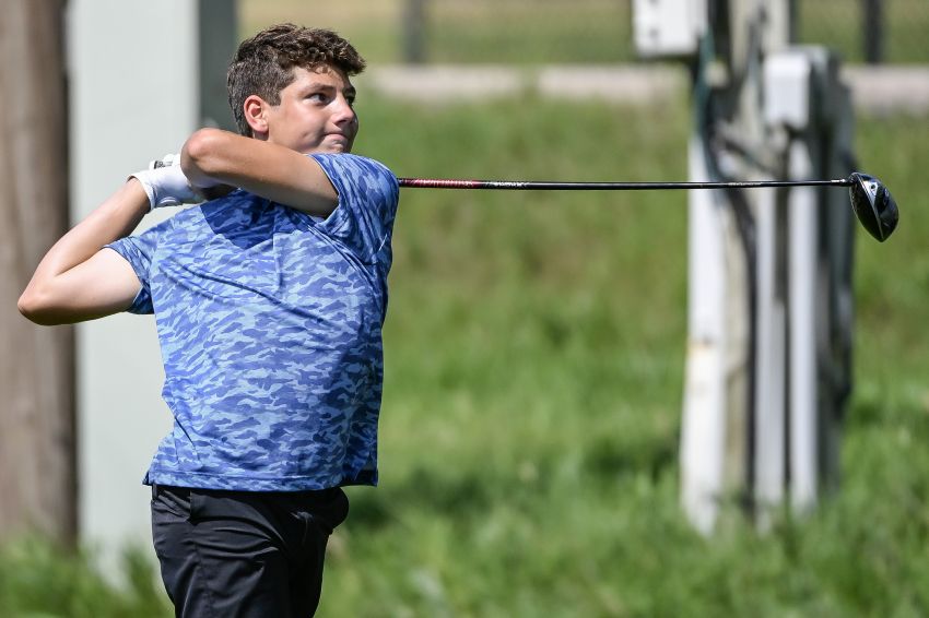 Sioux Falls Lincoln boys lead after Day 1 of East/West Invitational 