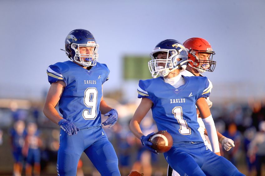 Aug. 23 Football Roundup - Class 9A No. 2 Wall blanks Philip in season opener 