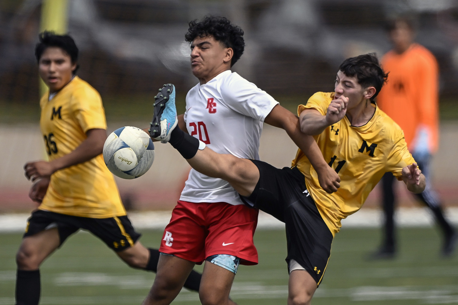 PHOTO GALLERY: Mitchell boys against Rapid City Central