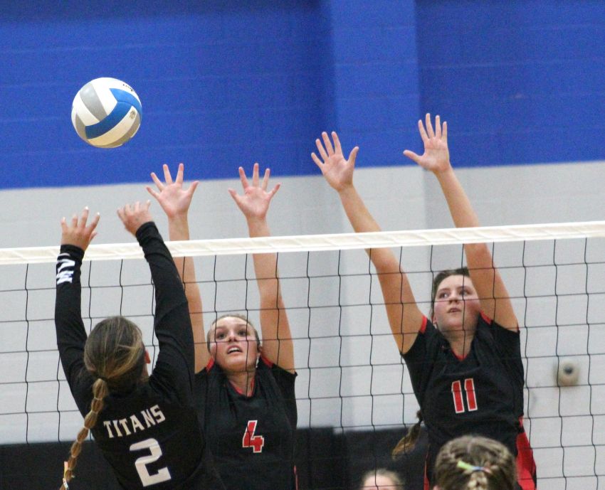 Aug. 30 Volleyball Roundup - Wagner sweeps Mount Vernon/Plankinton in Tuesday action