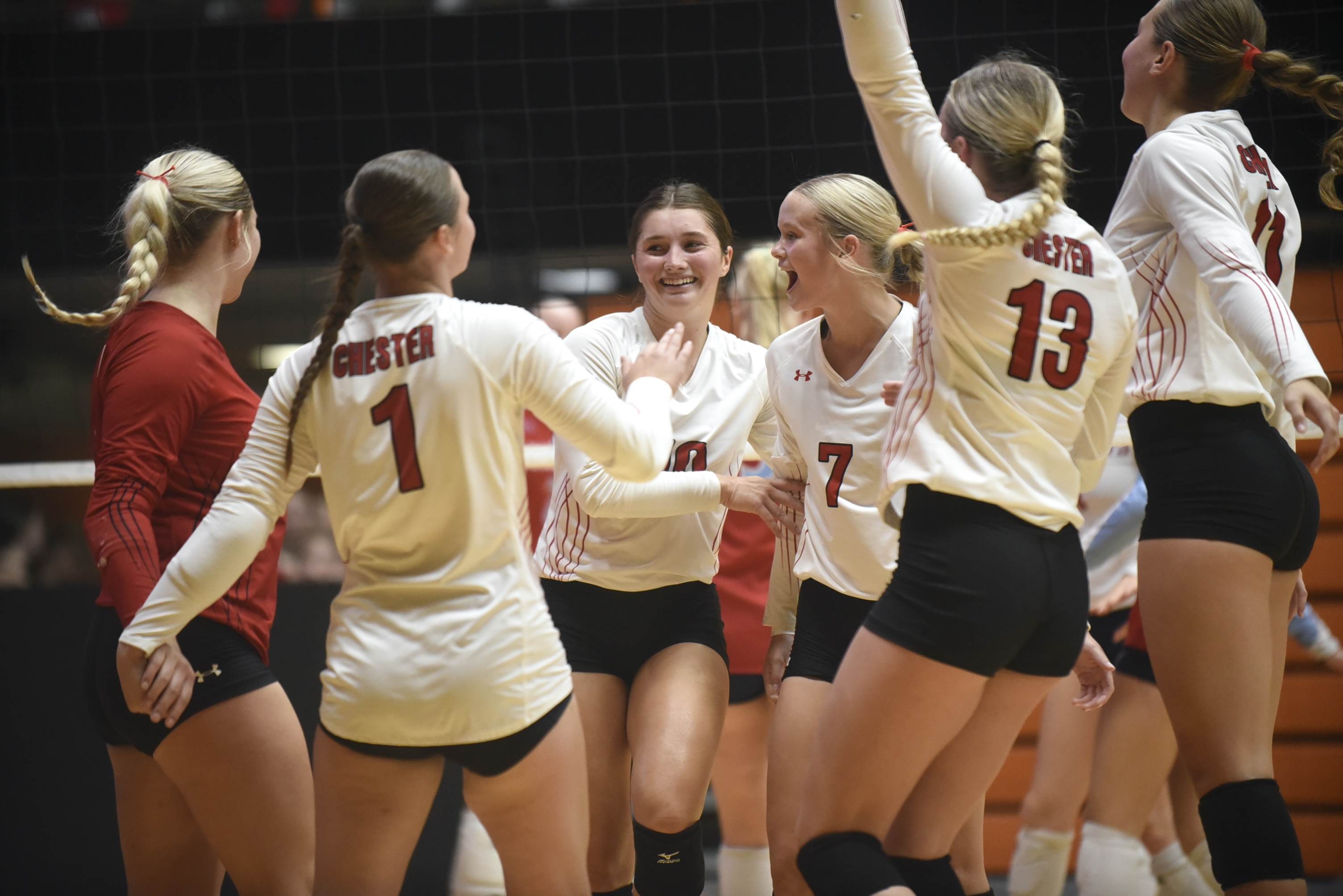 PHOTO GALLERY: HS Volleyball - Chester vs. Sioux Falls Lincoln at Huron Invitational 