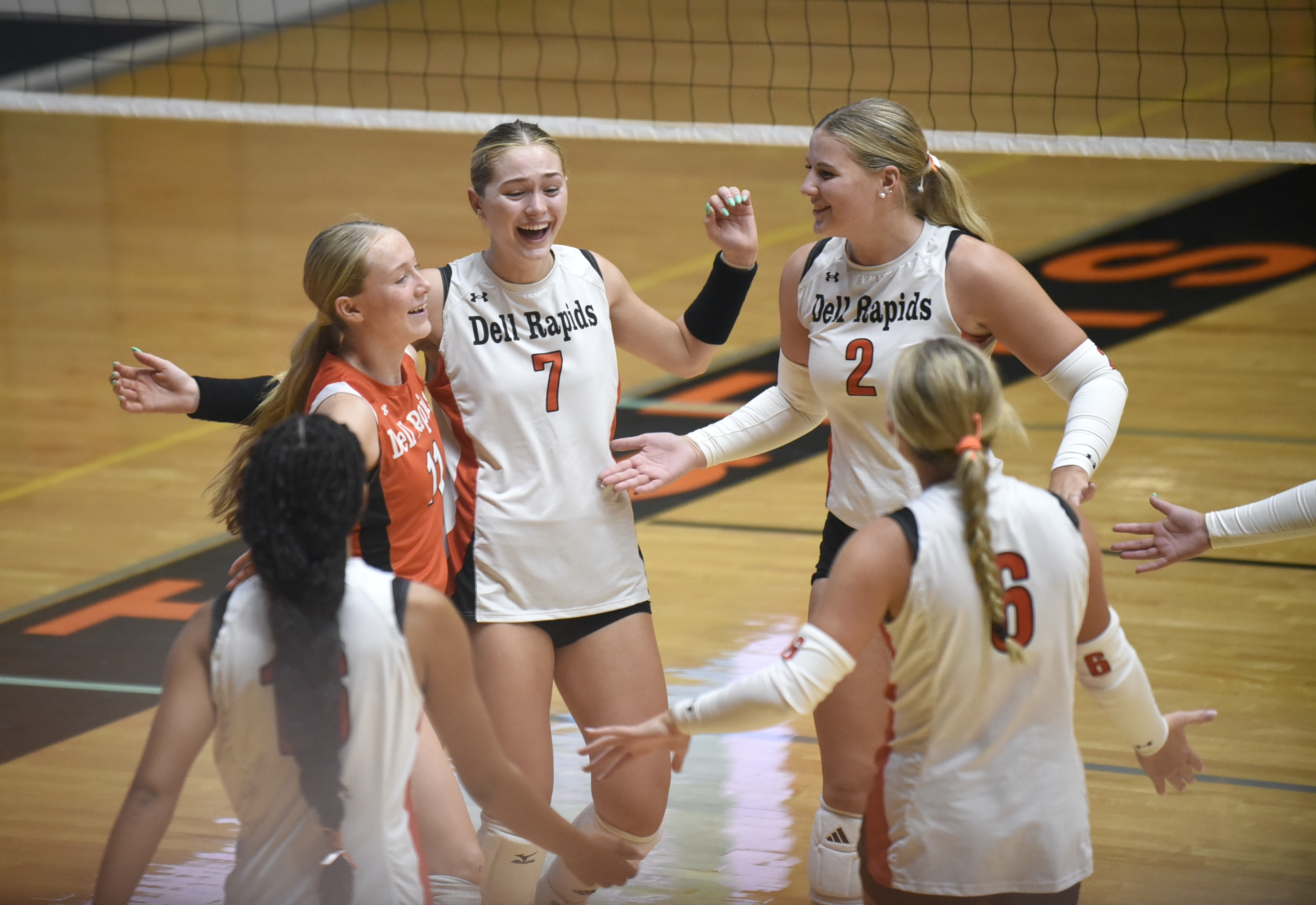 PHOTO GALLERY: HS Volleyball - Dell Rapids vs. Spearfish at Huron Invitational 