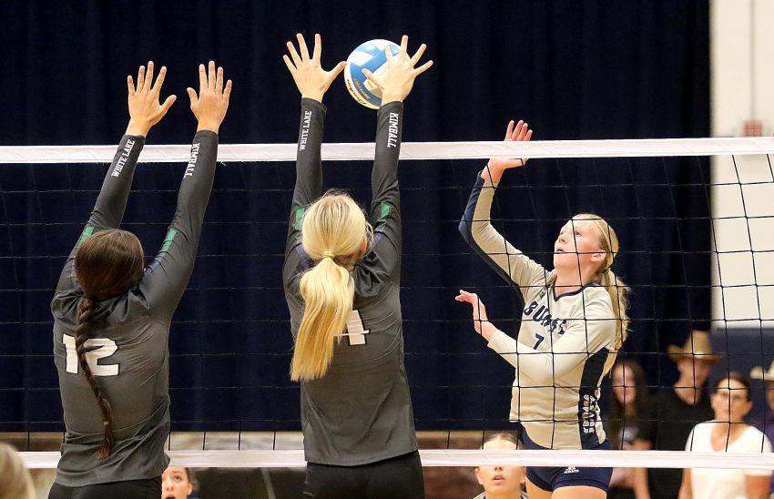 Class B Volleyball Capsules - Familiar faces make up eight-team field 