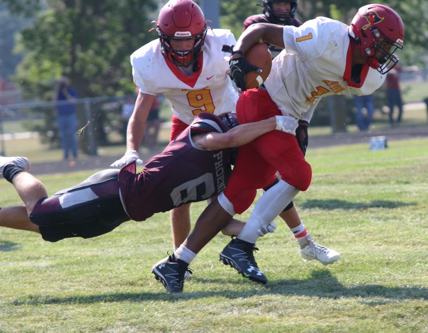 Top Performers of the Week - Aziah Meyer piles up 276 yards rushing and 5 touchdowns for Avon Pirates 