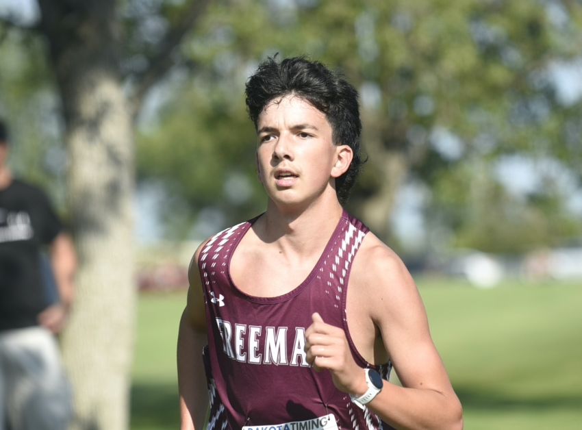 Freeman’s Lane McCune, Irene-Wakonda’s Ava George win titles at Cornbelt Conference meet 