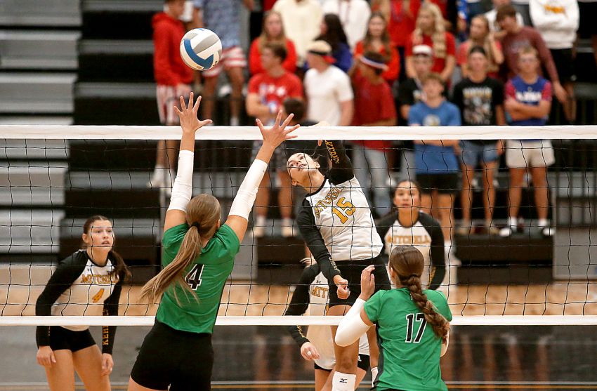 Mitchell Kernels back in state volleyball tourney for first time since 2018, play top-seed Harrisburg in first round 