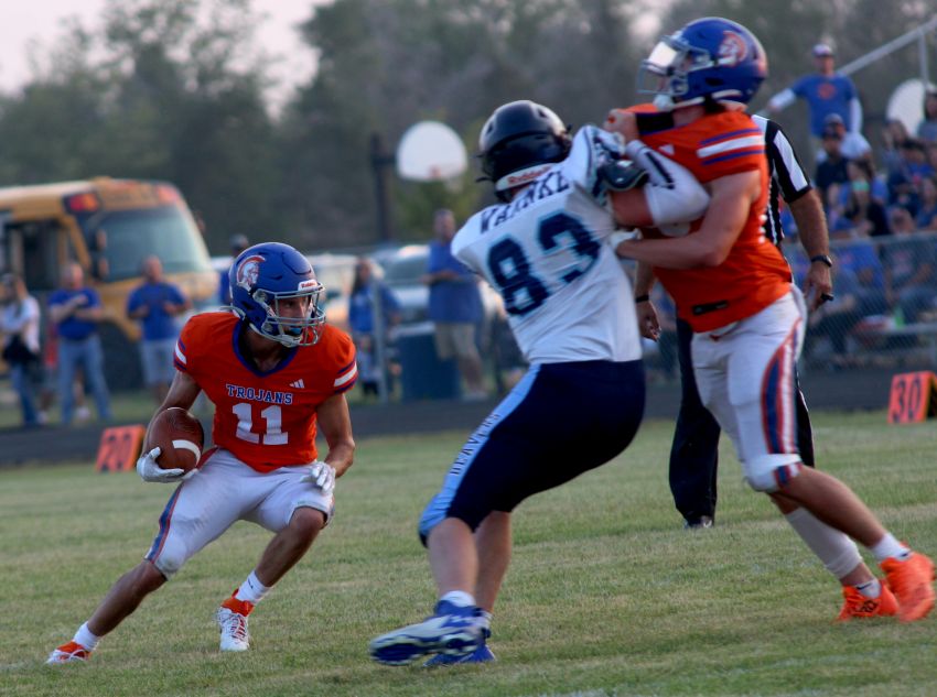 Parkston outlasts Hanson in Class 9AA slugfest 