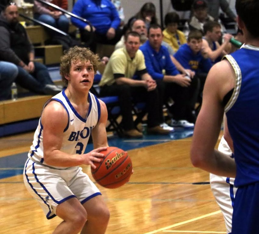 Football success translating to basketball court for Hot Springs