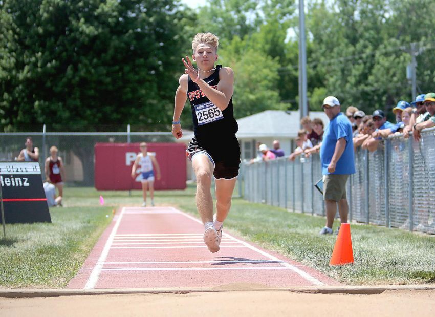 Ipswich boys, Chester Area girls move up team standing at state track meet
