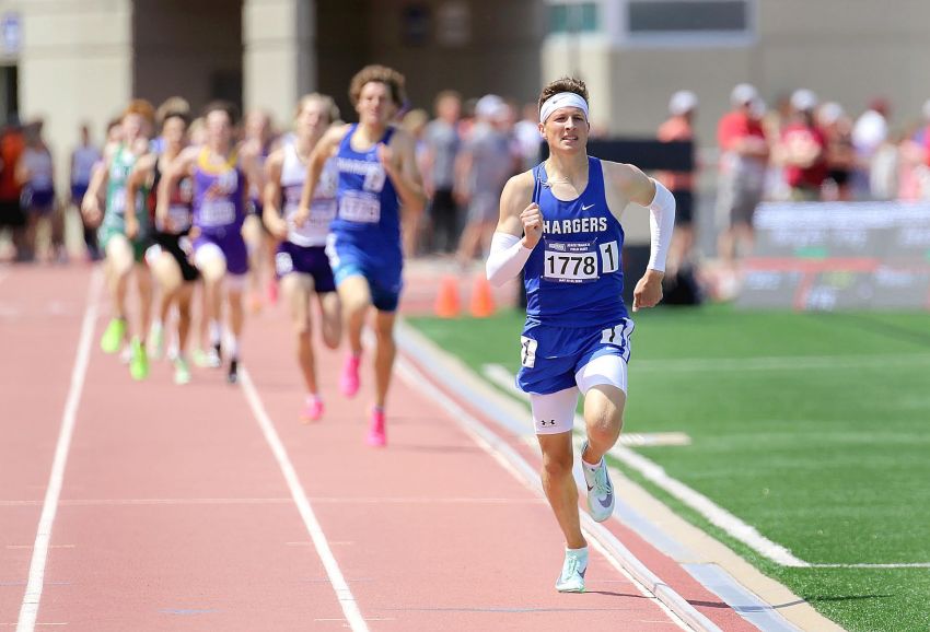 Sioux Falls Christian teams go big on Friday to extend team leads at state track meet