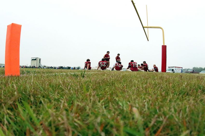 Aug. 20 Football Roundup - Thunderhawks rush for 323 yards in win over Hill City 