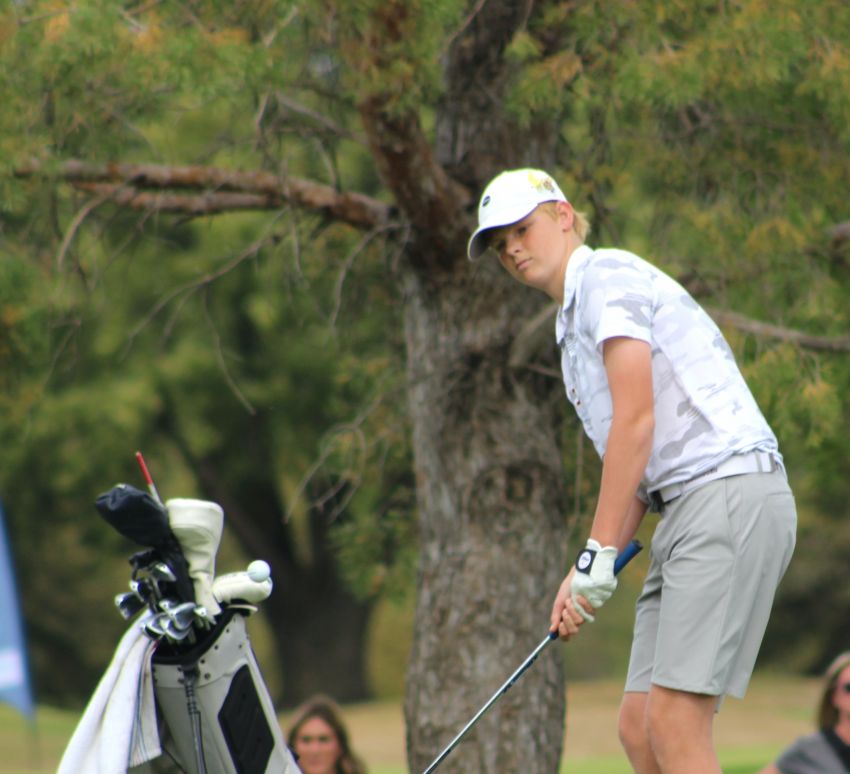 Harrisburg holds team, individual leads after Day 1 of Class AA boys state golf tournament