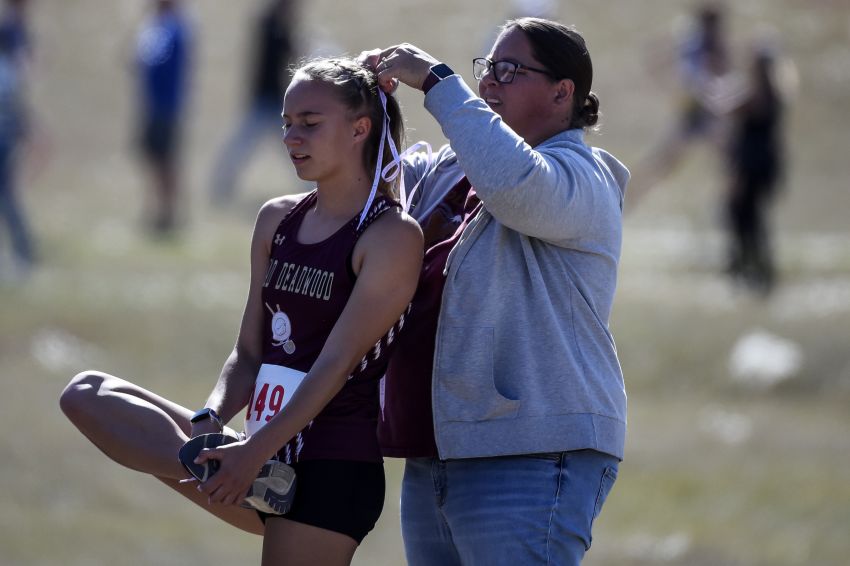 'Brought tears to my eyes' - Philip's Heidi Burns overwhelmed by niece's gesture to wear pink ribbon at cross-country meet 