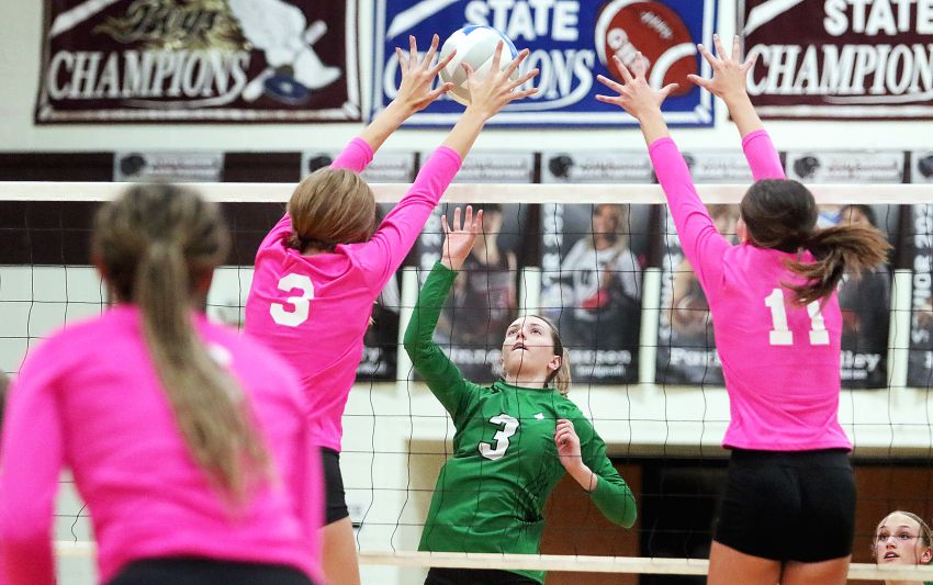 Class A Volleyball Capsules - Five returning teams, four Dak-12 squads headline 2023 field 