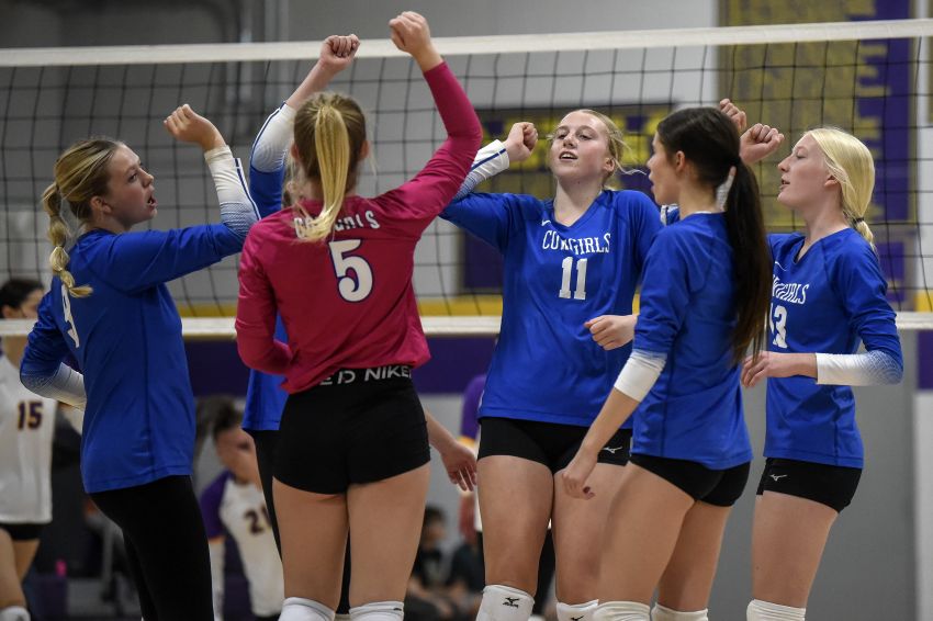 Oct. 10 Volleyball Roundup - Lemmon sweeps New Underwood in straight sets 