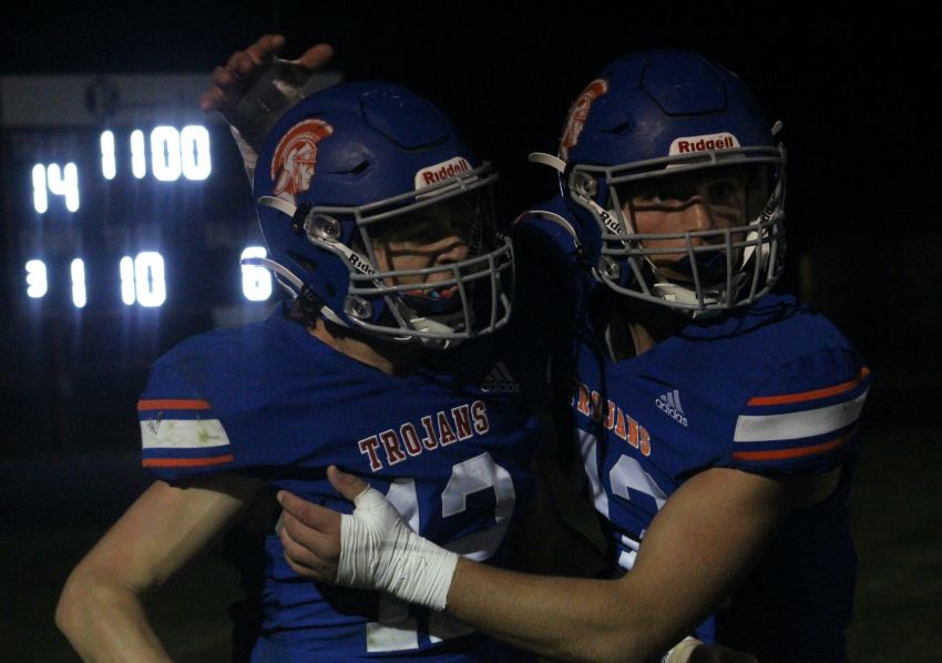 Parkston withstands Wolsey-Wessington rally, improves to 7-0 