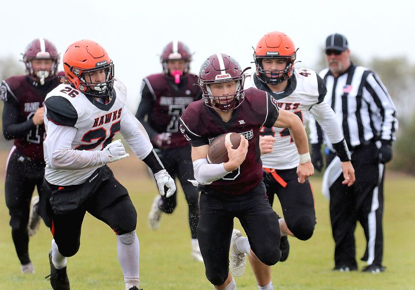 Oct. 13 Football Roundup - Platte-Geddes outlasts No. 2 Canistota in regular-season finale 